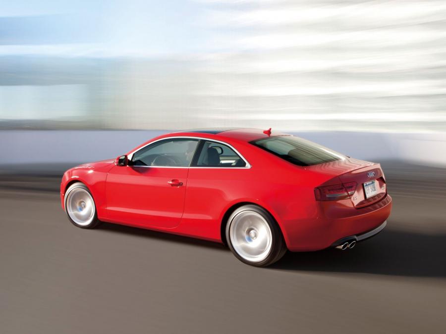  Audi A5 Coupe 2.0T 2007 года  (NA) (фото 8 из 9)